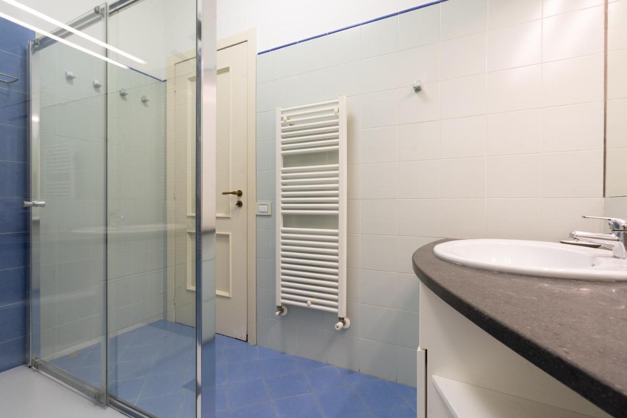 Appartamento Elegante Con Terrazzino Nel Centro Di Napoli Exterior foto